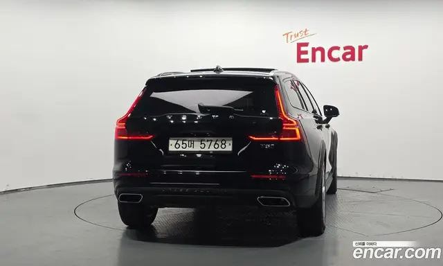 Volvo V60 2019 2.0 автомат (гидро), миниатюра 3 Volvo V60 2019 2.0 автомат (гидро), миниатюра 3