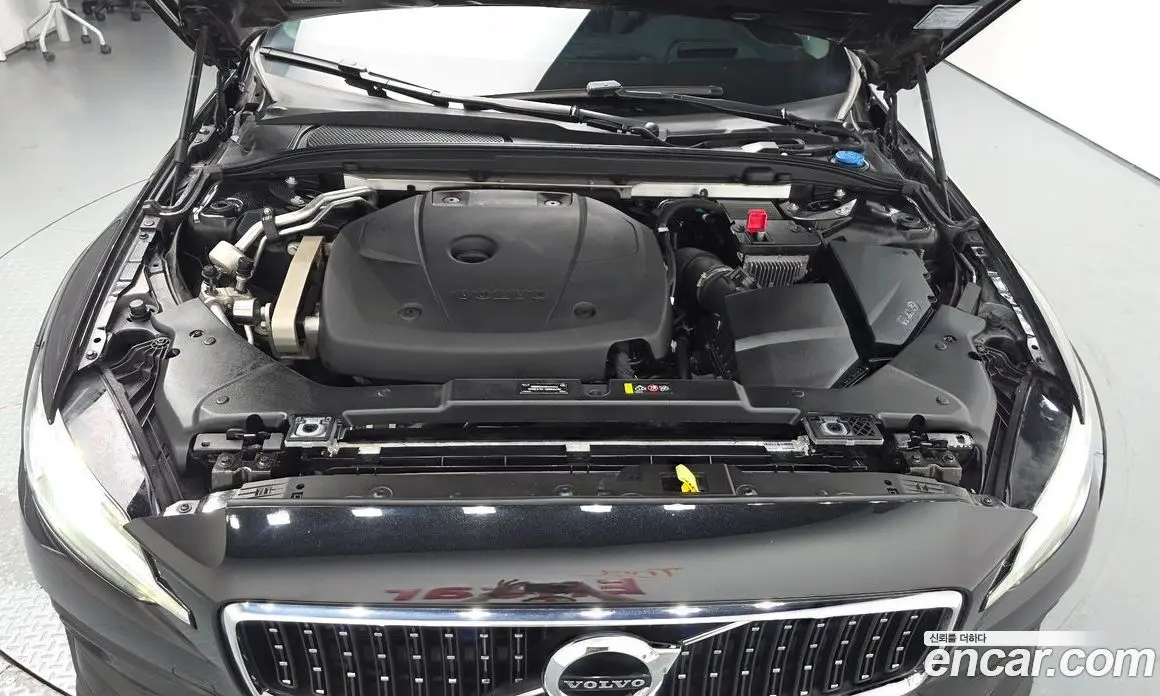 Volvo V60 2019 2.0 автомат (гидро), фото 5 Volvo V60 2019 2.0 автомат (гидро), фото 5