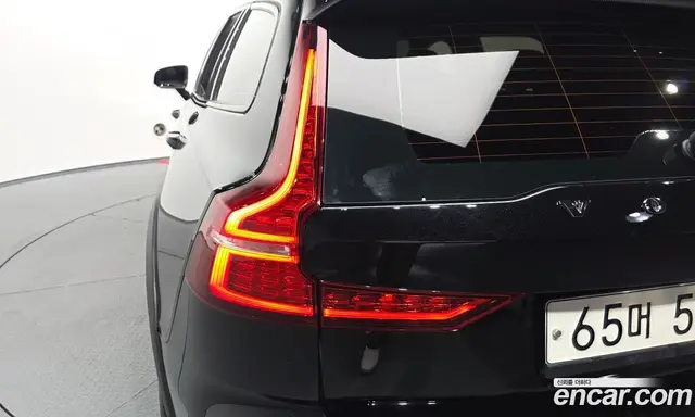 Volvo V60 2019 2.0 автомат (гидро), миниатюра 8 Volvo V60 2019 2.0 автомат (гидро), миниатюра 8