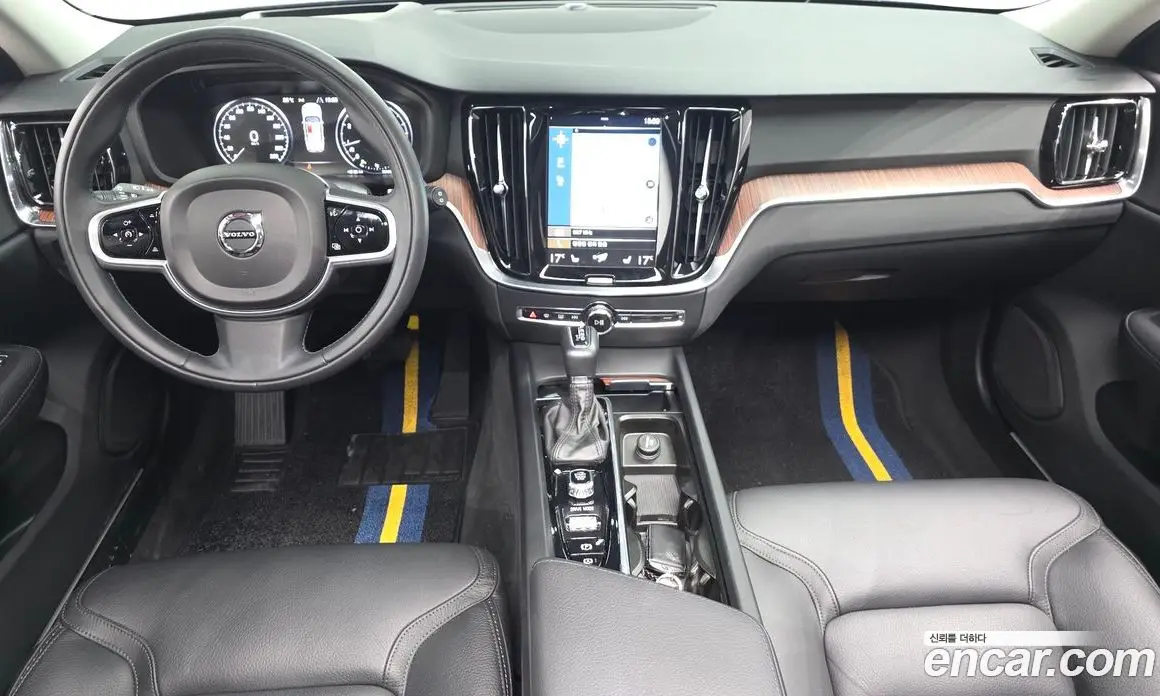 Volvo V60 2019 2.0 автомат (гидро), фото 9 Volvo V60 2019 2.0 автомат (гидро), фото 9