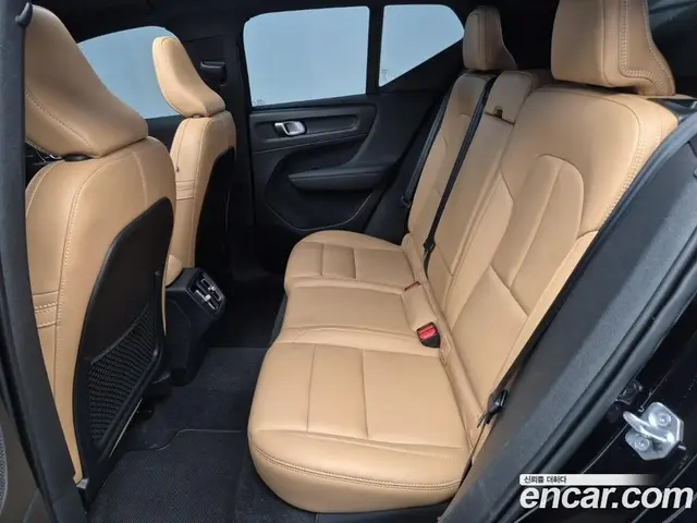 Volvo XC40 2021 2.0 автомат (гидро), миниатюра 12