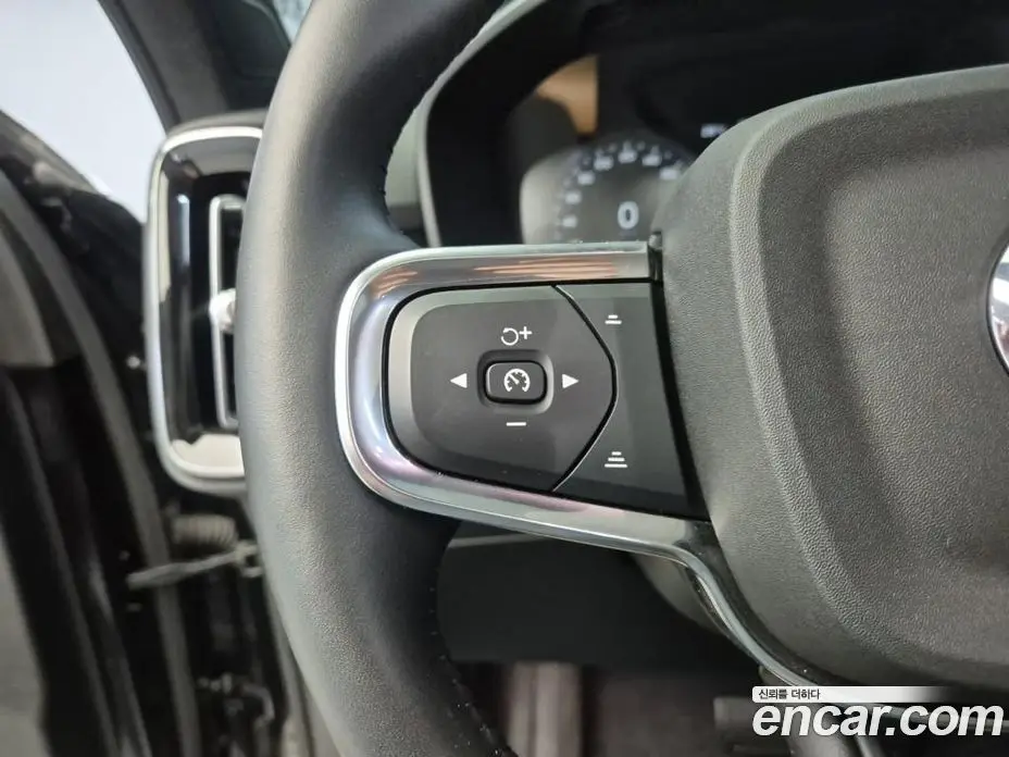 Volvo XC40 2021 2.0 автомат (гидро), фото 15 Volvo XC40 2021 2.0 автомат (гидро), фото 15