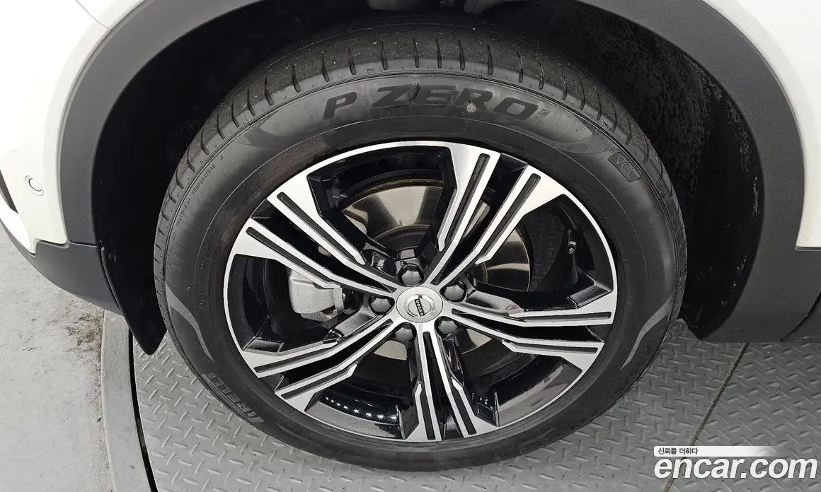 Volvo XC40 2021 2.0 автомат (гидро), фото 5 Volvo XC40 2021 2.0 автомат (гидро), фото 5