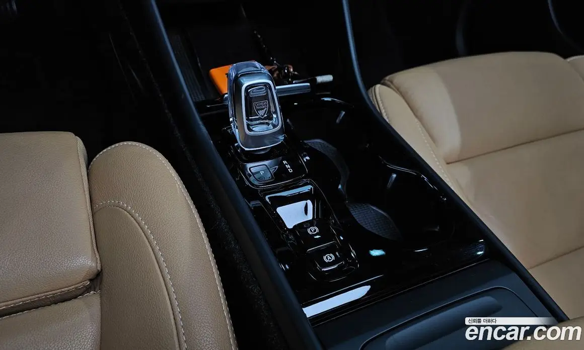 Volvo XC40 2021 2.0 автомат (гидро), фото 9 Volvo XC40 2021 2.0 автомат (гидро), фото 9
