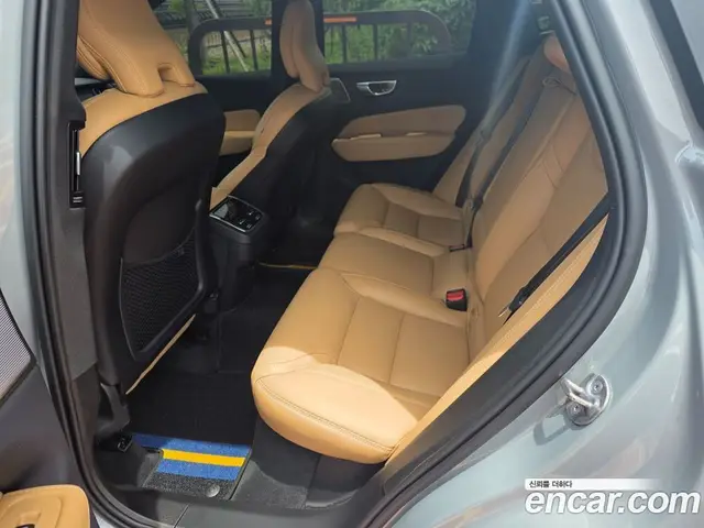 Volvo XC60 2023 2.0 автомат (гидро), миниатюра 11 Volvo XC60 2023 2.0 автомат (гидро), миниатюра 11