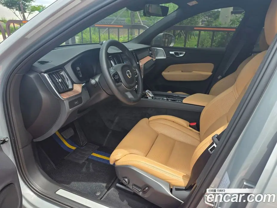 Volvo XC60 2023 2.0 автомат (гидро), фото 14 Volvo XC60 2023 2.0 автомат (гидро), фото 14