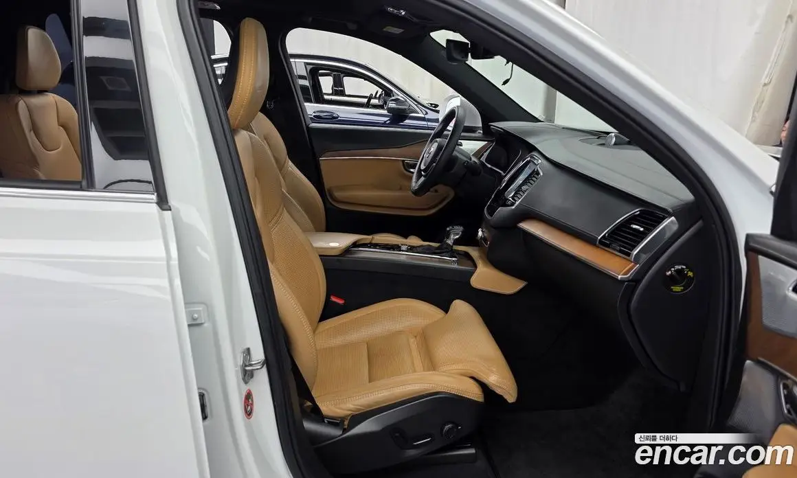 Volvo XC90 2018 2.0 автомат (гидро), фото 11 Volvo XC90 2018 2.0 автомат (гидро), фото 11