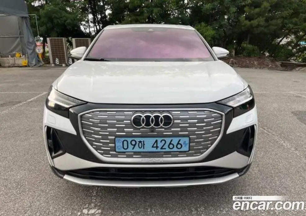 Audi Q4 e-tron 2022 0.1 автомат (гидро), фото 1 Audi Q4 e-tron 2022 0.1 автомат (гидро), фото 1
