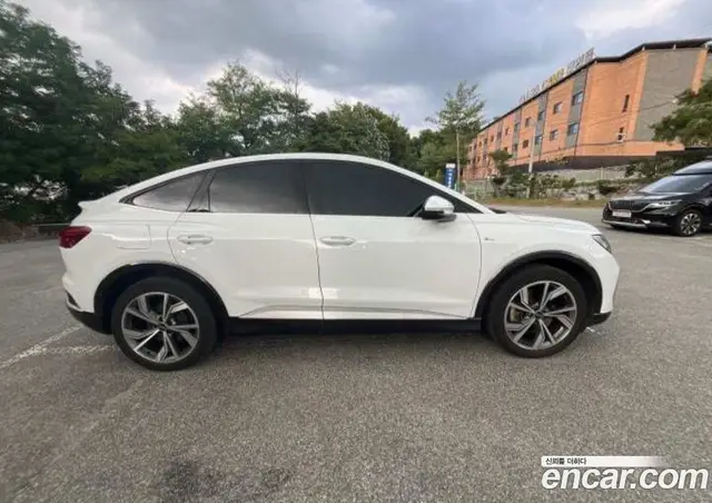 Audi Q4 e-tron 2022 0.1 автомат (гидро), миниатюра 12