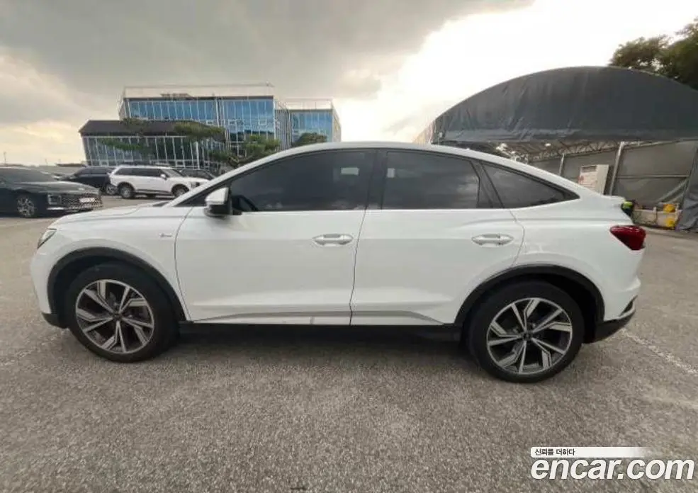Audi Q4 e-tron 2022 0.1 автомат (гидро), фото 5 Audi Q4 e-tron 2022 0.1 автомат (гидро), фото 5
