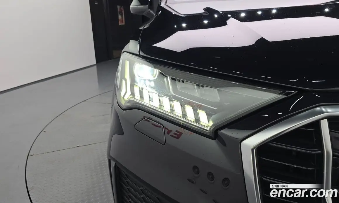 Audi Q7 2021 3.0 автомат (гидро), фото 8
