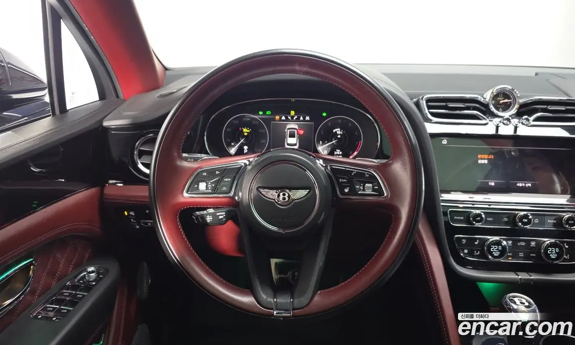 Bentley Bentayga 2022 4.0 автомат (гидро), фото 12 Bentley Bentayga 2022 4.0 автомат (гидро), фото 12