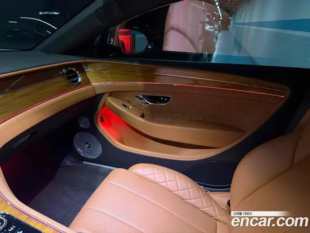 Bentley Continental 2020 4.0 автомат (гидро), миниатюра 10 Bentley Continental 2020 4.0 автомат (гидро), миниатюра 10