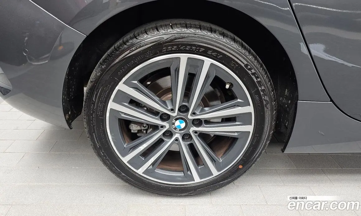 BMW 1 серия 2021 2.0 автомат (гидро), фото 5