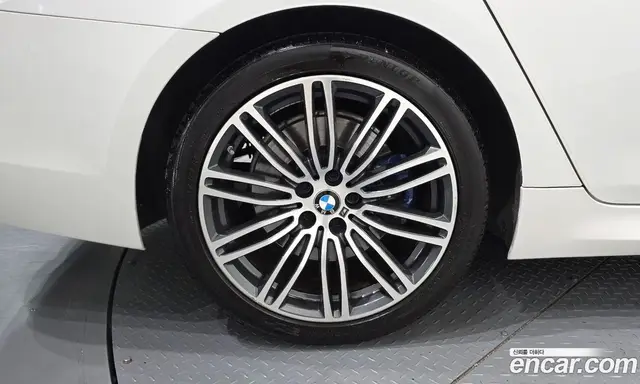 BMW 5 серия 2019 2.0 автомат (гидро), миниатюра 5 BMW 5 серия 2019 2.0 автомат (гидро), миниатюра 5