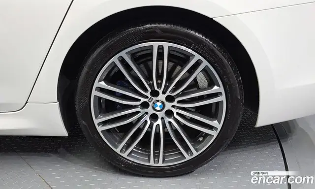 BMW 5 серия 2019 2.0 автомат (гидро), миниатюра 7 BMW 5 серия 2019 2.0 автомат (гидро), миниатюра 7