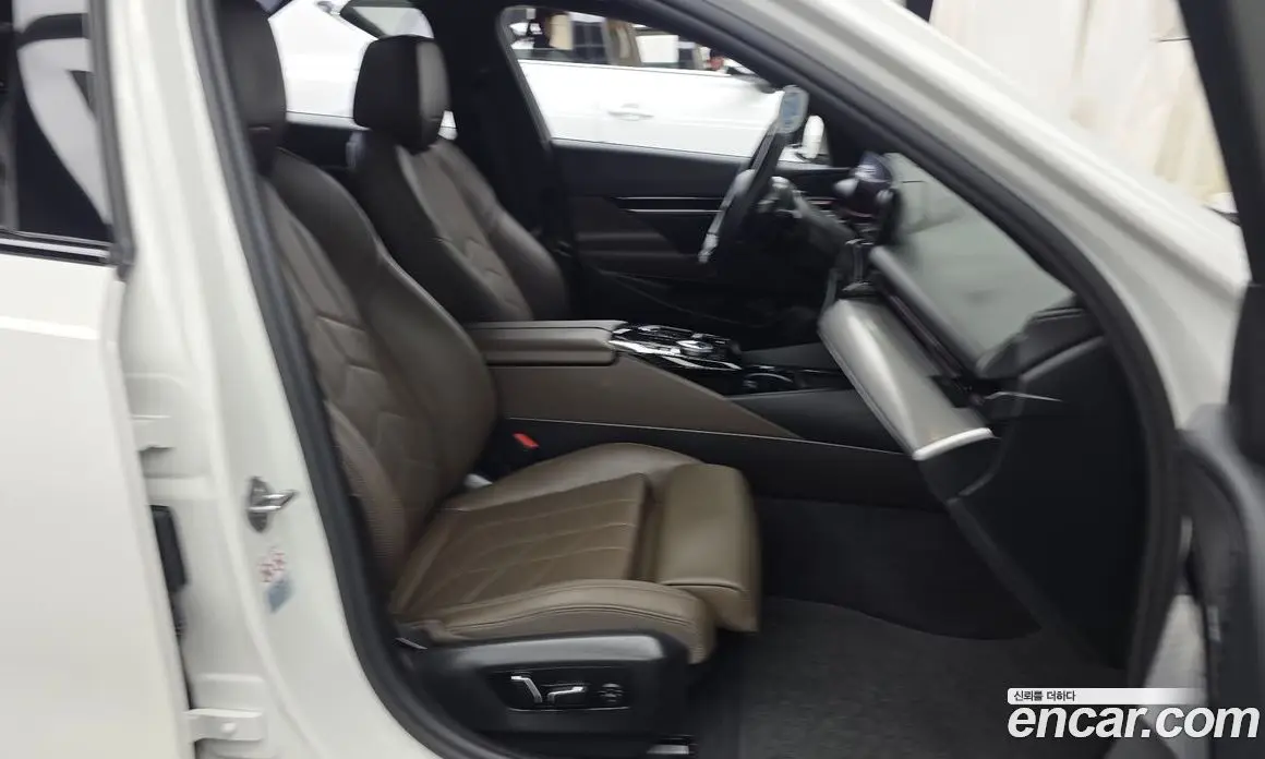 BMW 5 серия 2024 2.0 автомат (гидро), фото 17 BMW 5 серия 2024 2.0 автомат (гидро), фото 17