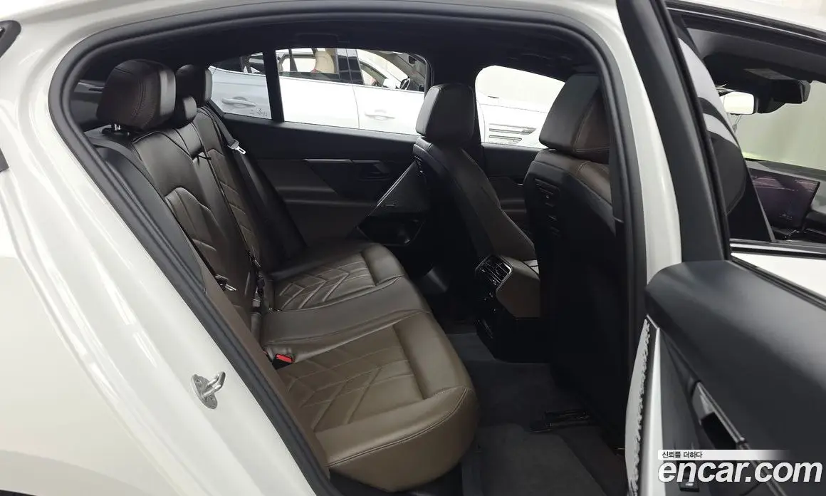 BMW 5 серия 2024 2.0 автомат (гидро), фото 18 BMW 5 серия 2024 2.0 автомат (гидро), фото 18