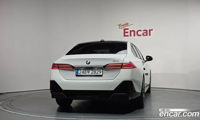 BMW 5 серия 2024 2.0 автомат (гидро), миниатюра 4 BMW 5 серия 2024 2.0 автомат (гидро), миниатюра 4
