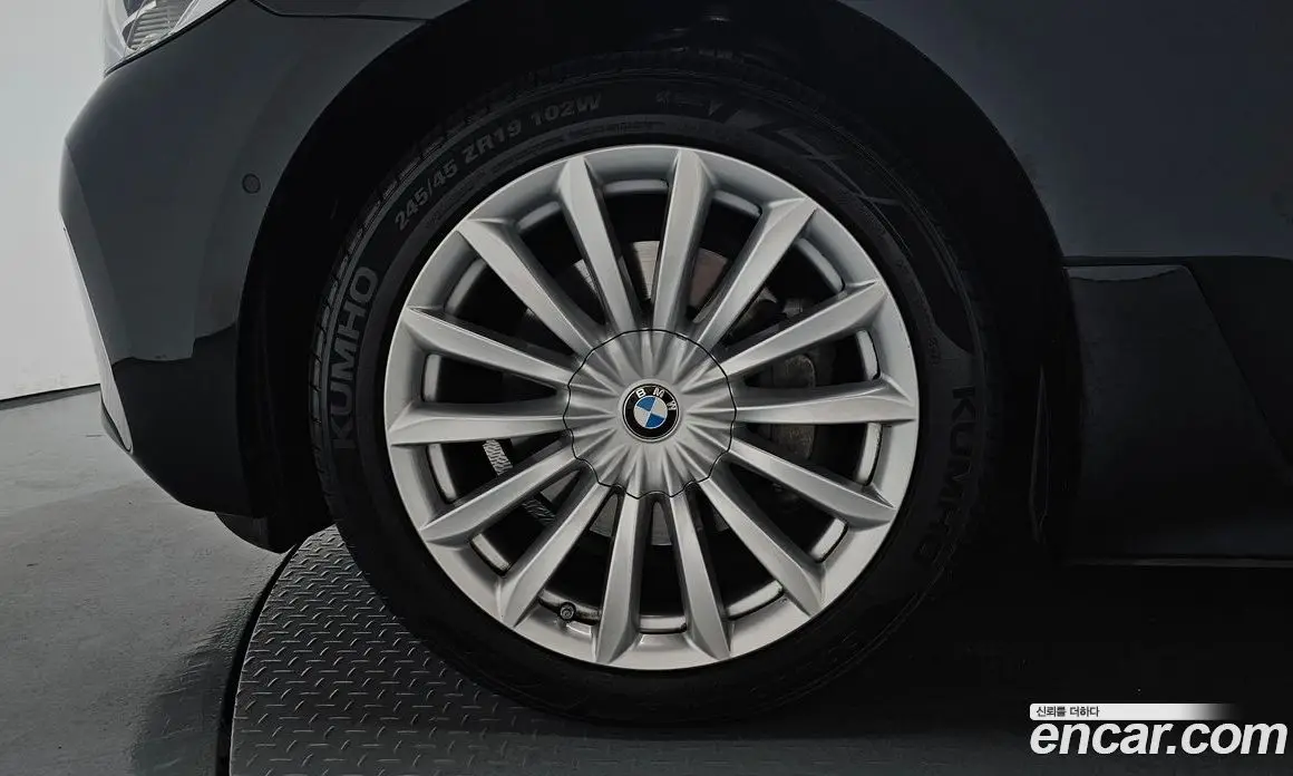 BMW 6 серия 2023 3.0 автомат (гидро), фото 4