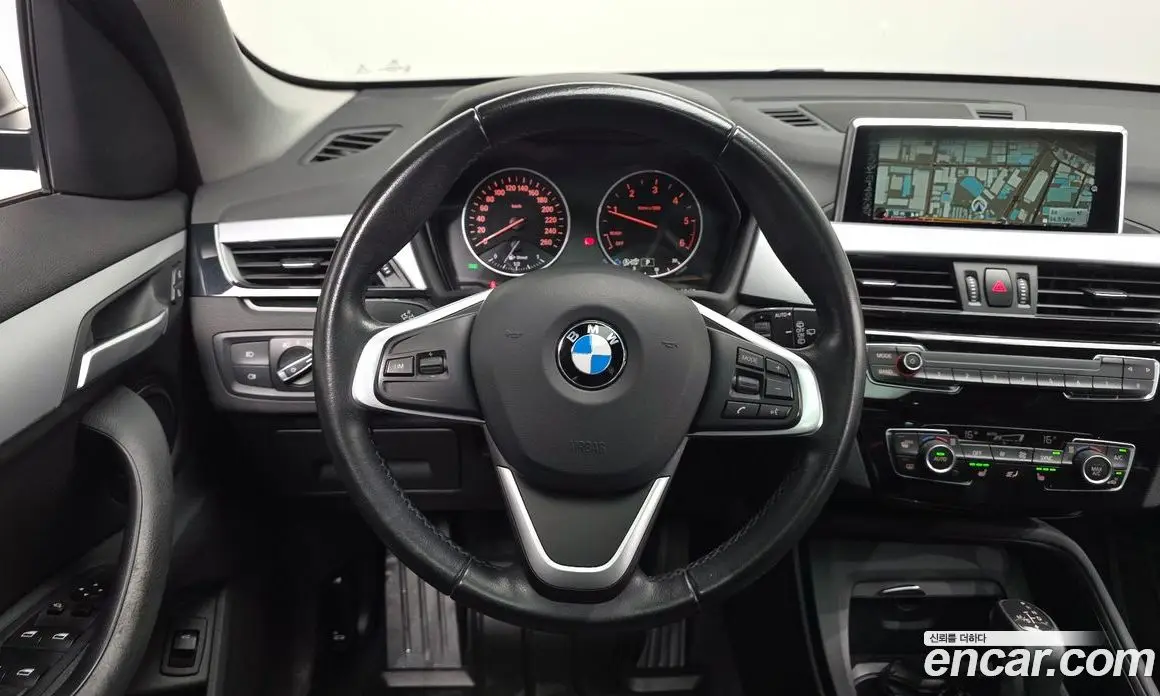 BMW X1 2016 2.0 автомат (гидро), фото 13 BMW X1 2016 2.0 автомат (гидро), фото 13