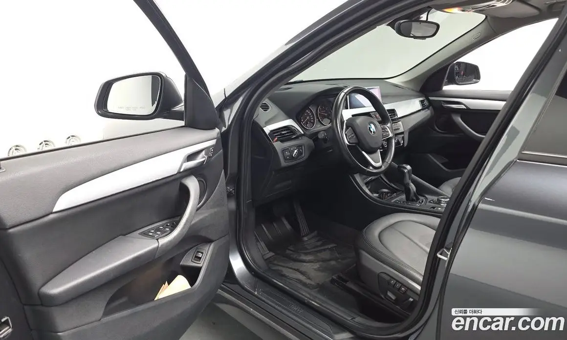 BMW X1 2016 2.0 автомат (гидро), фото 10 BMW X1 2016 2.0 автомат (гидро), фото 10