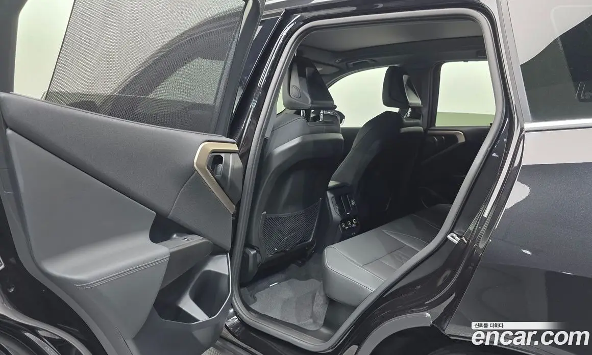 BMW X3 2025 2.0 автомат (гидро), фото 21 BMW X3 2025 2.0 автомат (гидро), фото 21