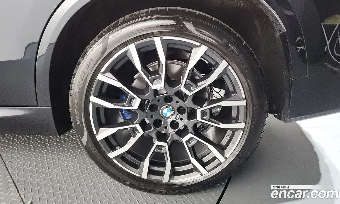 BMW X5 2023 3.0 автомат (гидро), фото 7