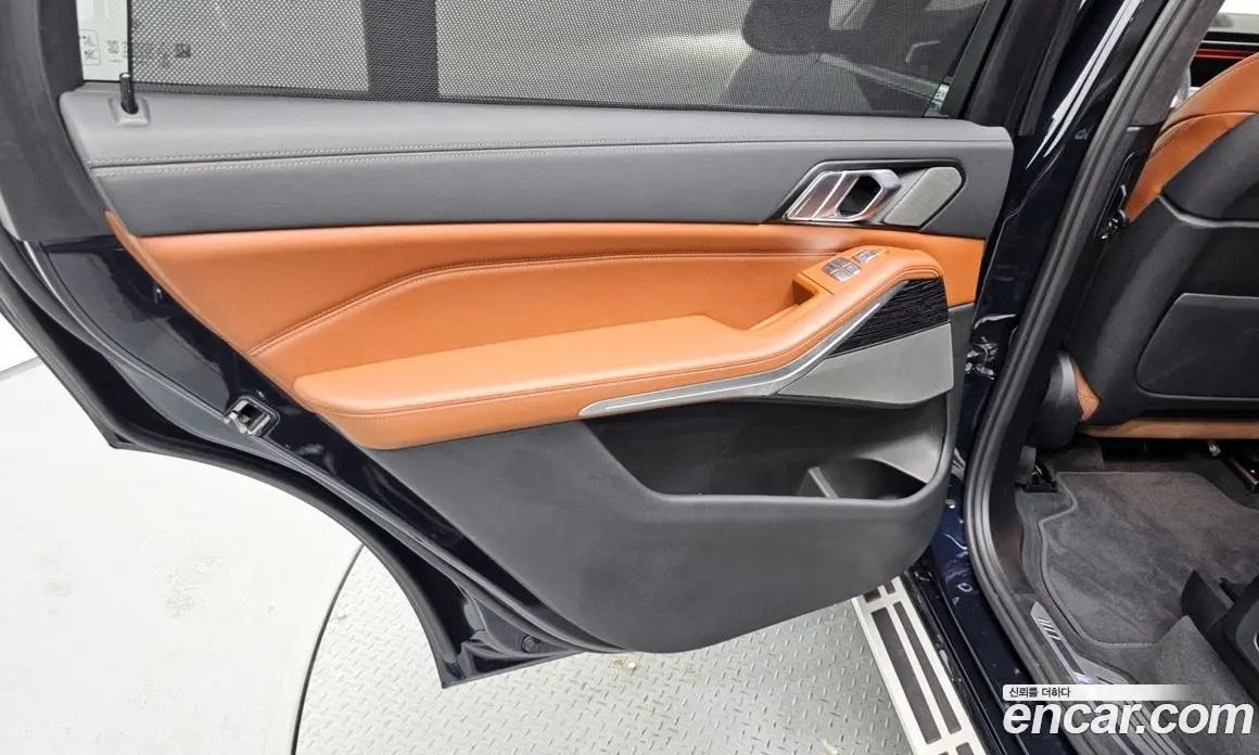BMW X7 2022 3.0 автомат (гидро), фото 15