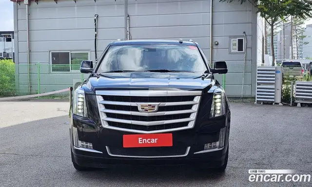 Cadillac Escalade 2015 6.2 автомат (гидро), миниатюра 3 Cadillac Escalade 2015 6.2 автомат (гидро), миниатюра 3