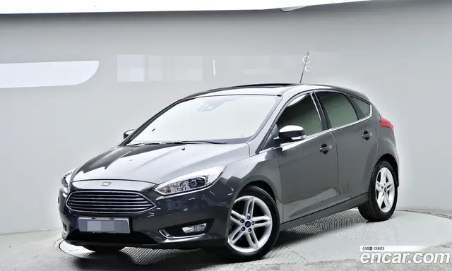 Ford Focus 2016 1.5 автомат (гидро), миниатюра 1 Ford Focus 2016 1.5 автомат (гидро), миниатюра 1