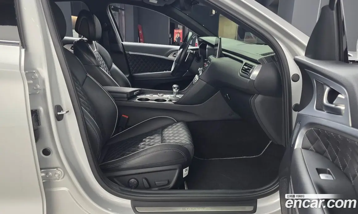 Genesis G70 2018 3.3 автомат (гидро), фото 11 Genesis G70 2018 3.3 автомат (гидро), фото 11