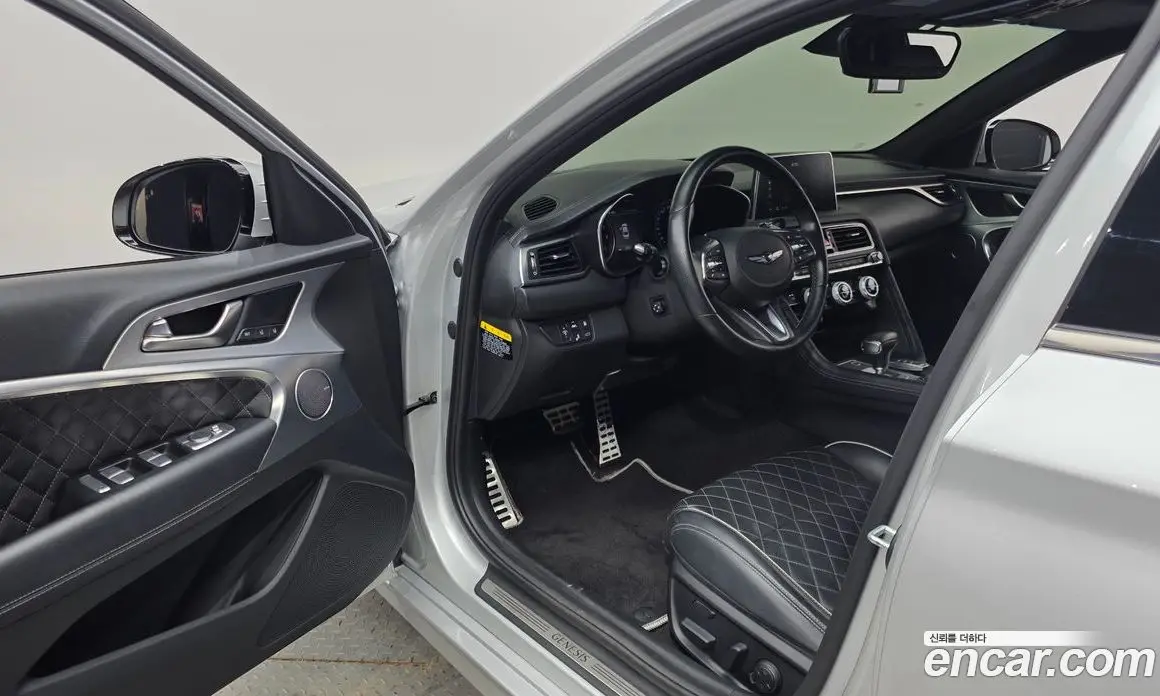 Genesis G70 2018 3.3 автомат (гидро), фото 10 Genesis G70 2018 3.3 автомат (гидро), фото 10