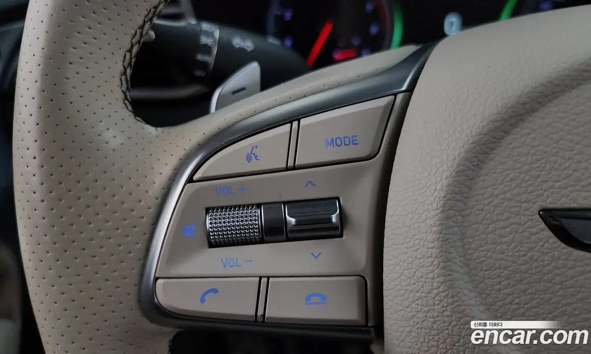 Genesis G70 2018 2.0 автомат (гидро), фото 22 Genesis G70 2018 2.0 автомат (гидро), фото 22