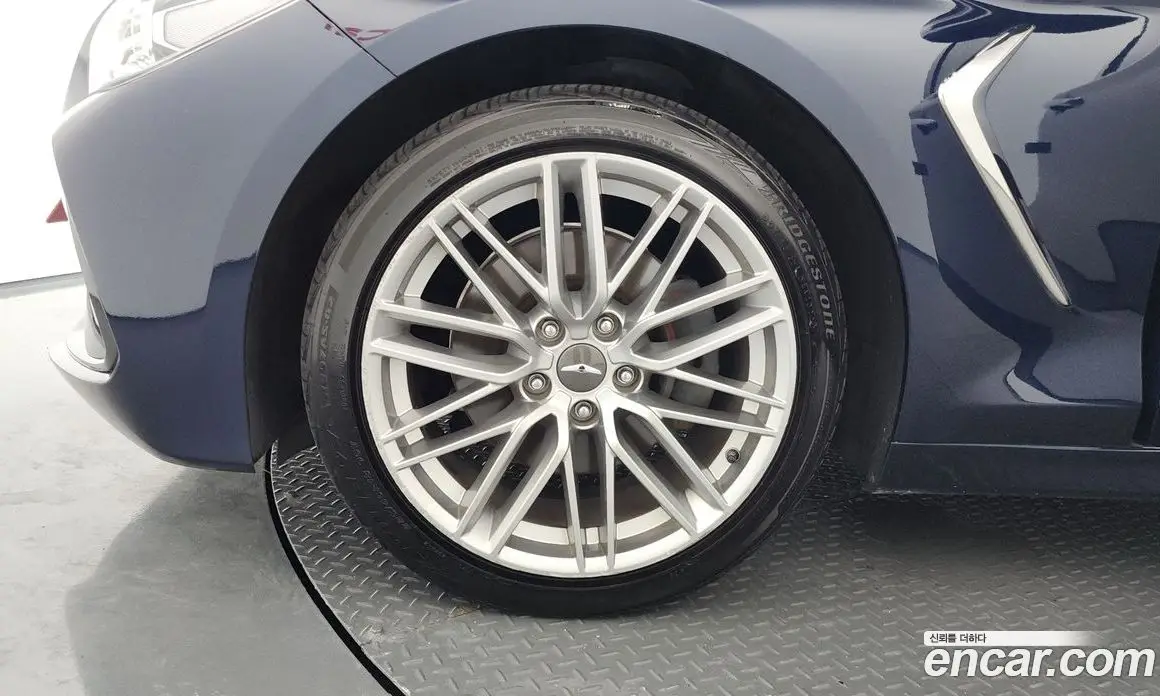 Genesis G70 2018 2.0 автомат (гидро), фото 5 Genesis G70 2018 2.0 автомат (гидро), фото 5