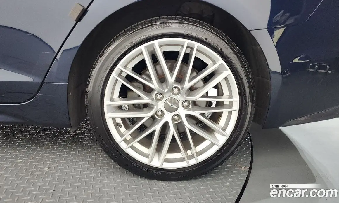 Genesis G70 2018 2.0 автомат (гидро), фото 7 Genesis G70 2018 2.0 автомат (гидро), фото 7