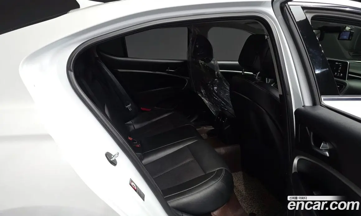 Genesis G70 2020 2.2 автомат (гидро), фото 12 Genesis G70 2020 2.2 автомат (гидро), фото 12