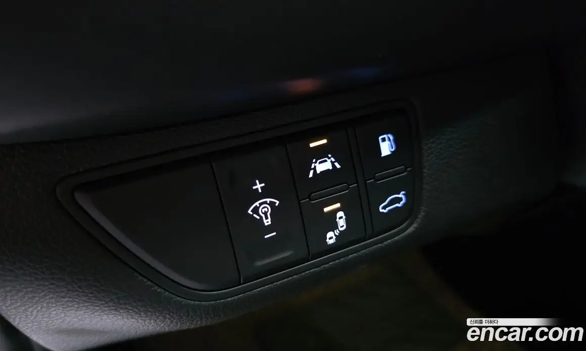 Genesis G70 2020 2.2 автомат (гидро), фото 17 Genesis G70 2020 2.2 автомат (гидро), фото 17