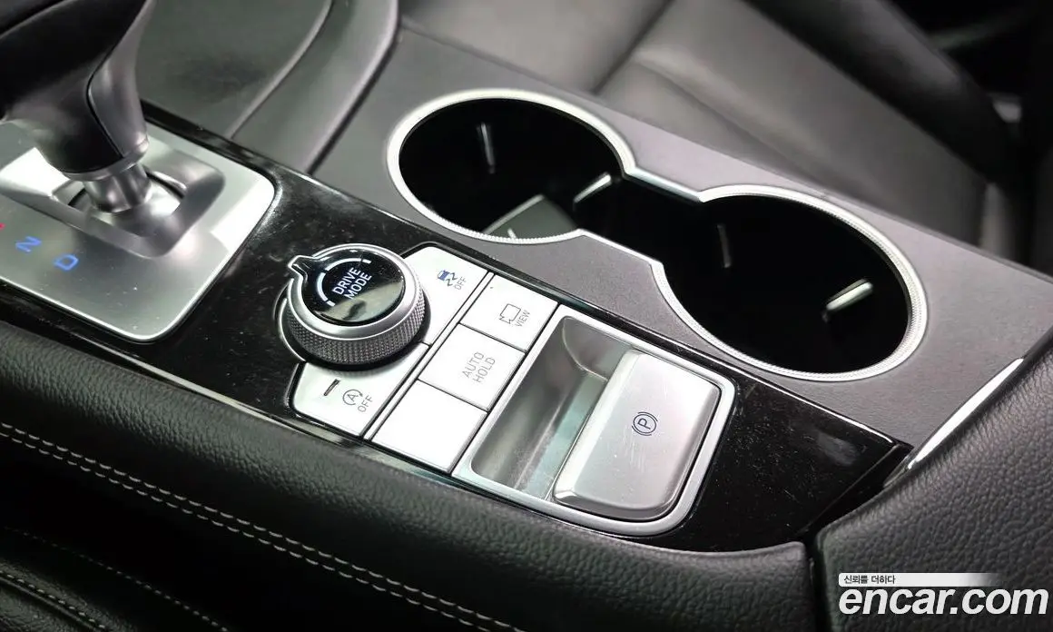 Genesis G70 2020 2.2 автомат (гидро), фото 18 Genesis G70 2020 2.2 автомат (гидро), фото 18