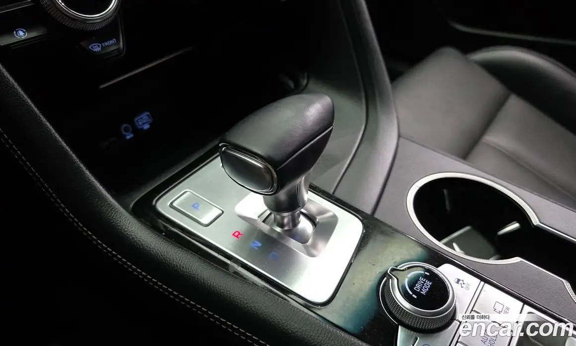 Genesis G70 2020 2.2 автомат (гидро), фото 9 Genesis G70 2020 2.2 автомат (гидро), фото 9