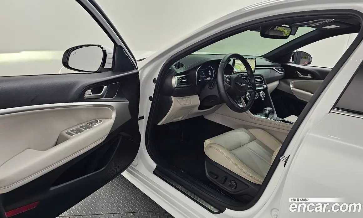 Genesis G70 2022 2.0 автомат (гидро), фото 13 Genesis G70 2022 2.0 автомат (гидро), фото 13