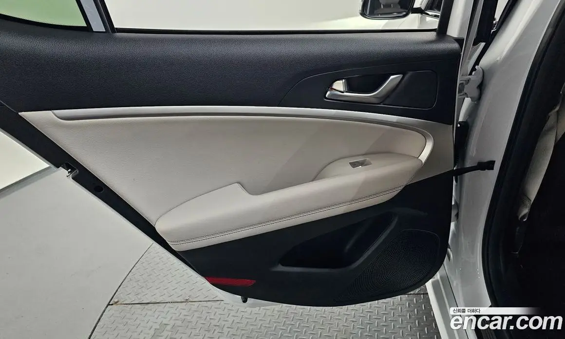 Genesis G70 2022 2.0 автомат (гидро), фото 15 Genesis G70 2022 2.0 автомат (гидро), фото 15