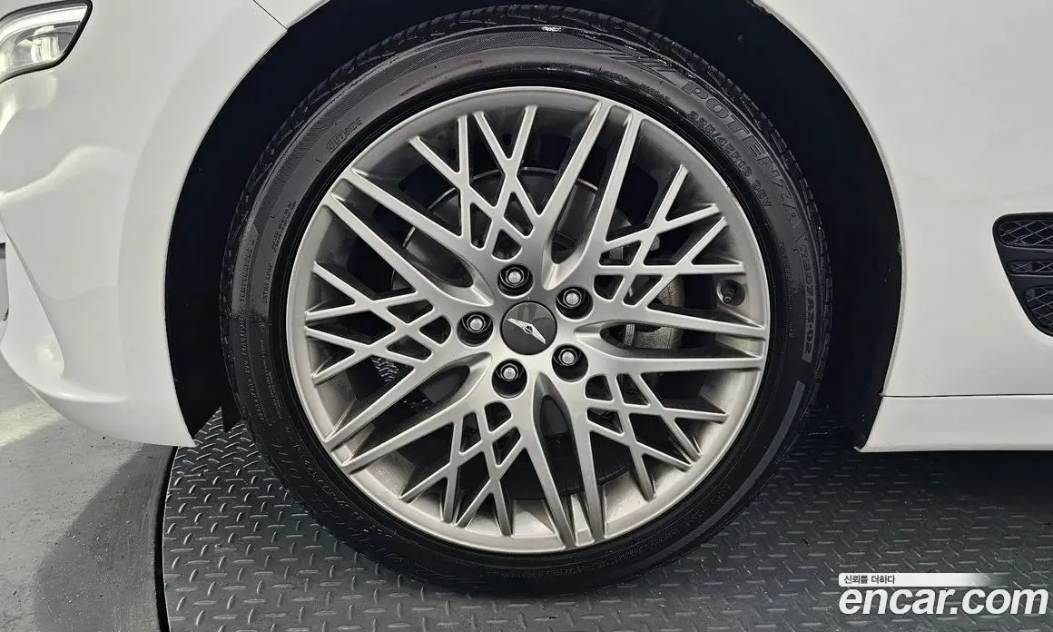 Genesis G70 2022 2.0 автомат (гидро), фото 5 Genesis G70 2022 2.0 автомат (гидро), фото 5