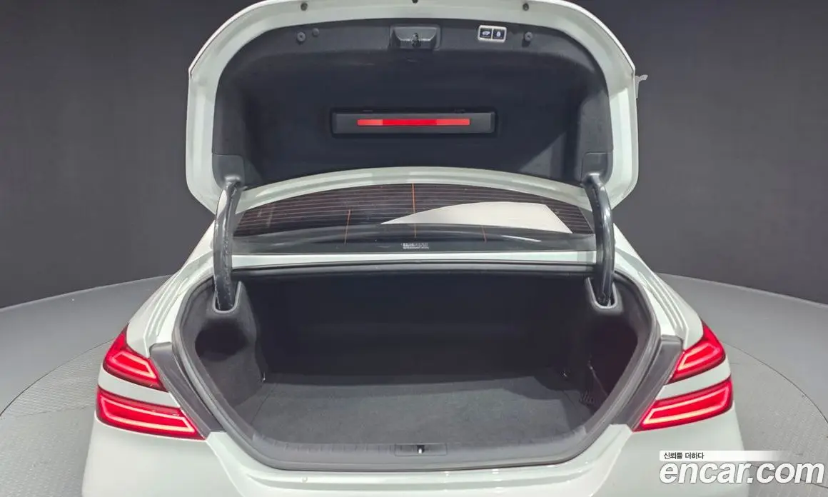 Genesis G70 2022 2.0 автомат (гидро), фото 26 Genesis G70 2022 2.0 автомат (гидро), фото 26
