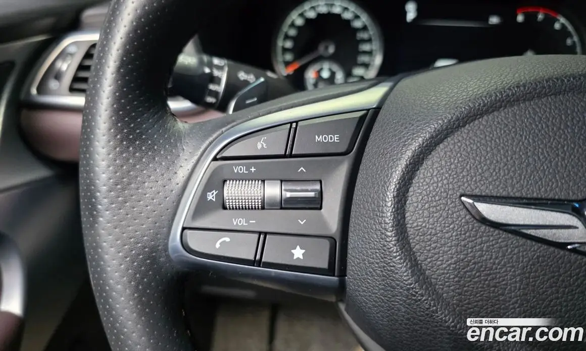 Genesis G70 2022 2.0 автомат (гидро), фото 33 Genesis G70 2022 2.0 автомат (гидро), фото 33