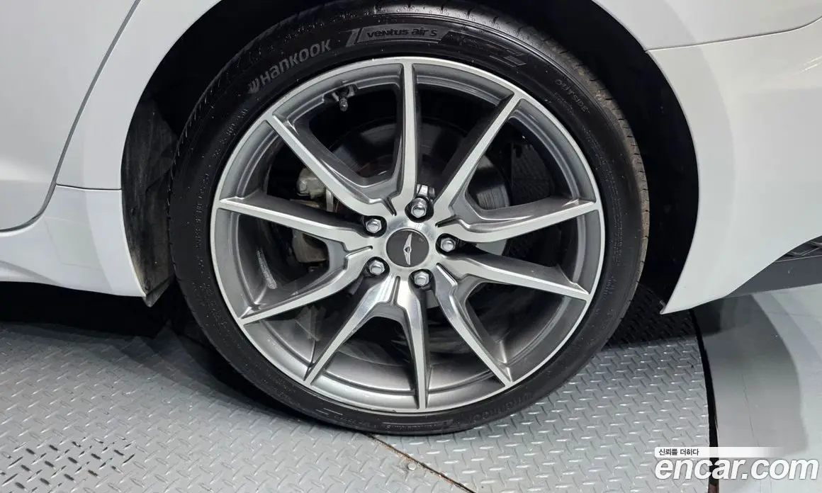 Genesis G70 2022 2.0 автомат (гидро), фото 7 Genesis G70 2022 2.0 автомат (гидро), фото 7