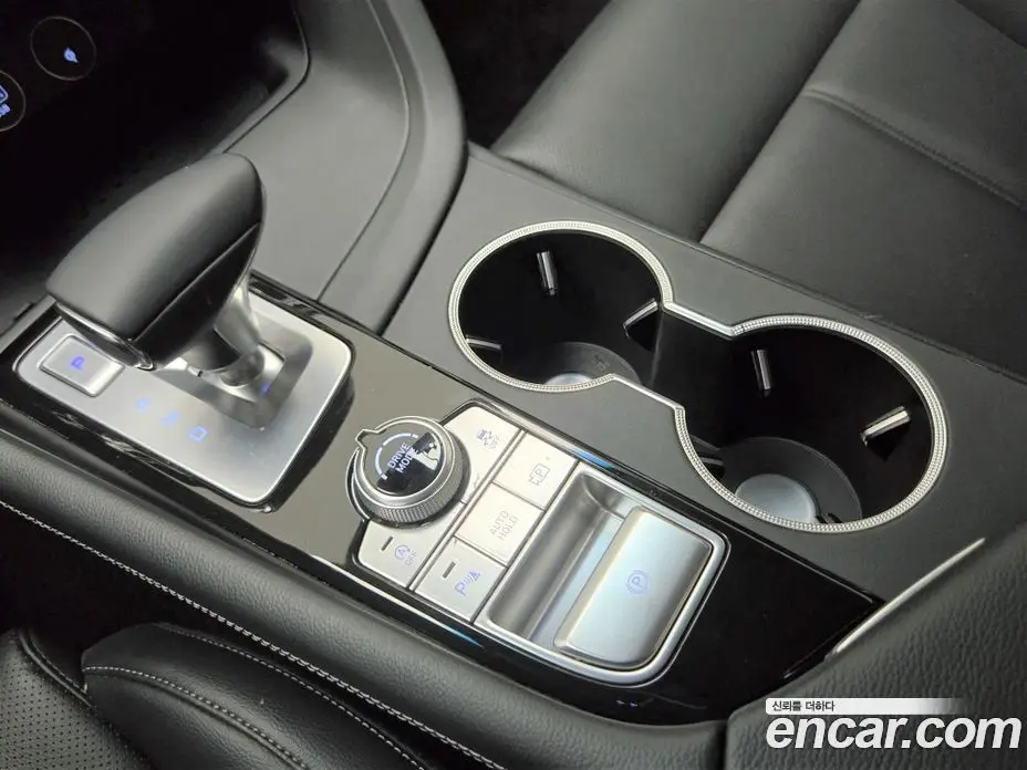 Genesis G70 2023 2.0 автомат (гидро), фото 13