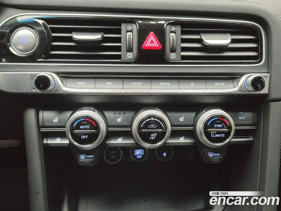 Genesis G70 2023 2.0 автомат (гидро), фото 16