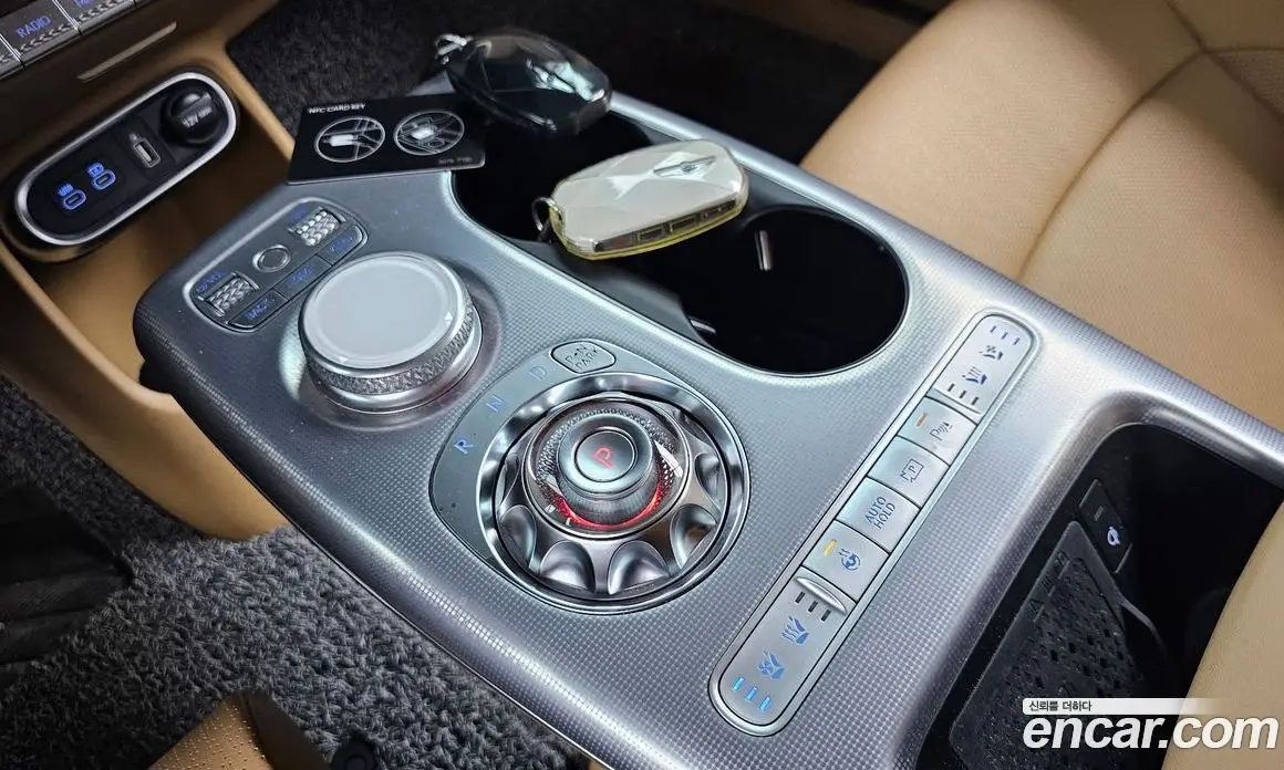 Genesis GV60 2023 0.1 автомат (гидро), фото 11
