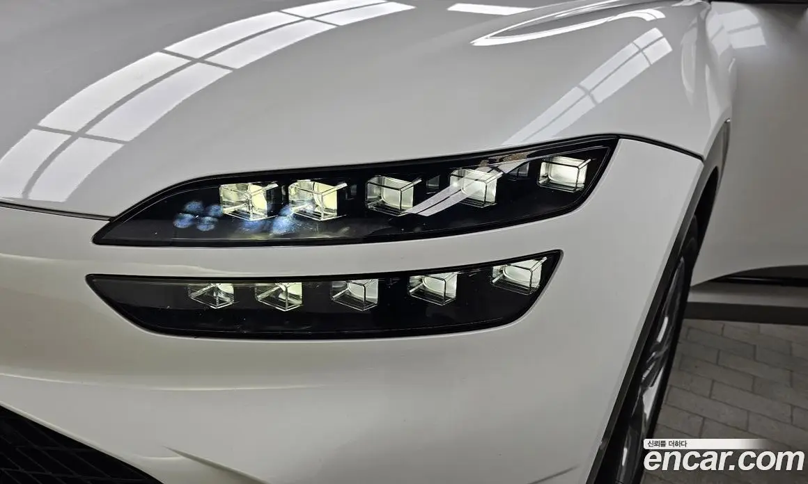 Genesis GV60 2023 0.1 автомат (гидро), фото 7